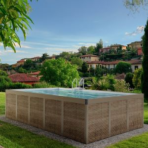 Piscine rivestita in legno 