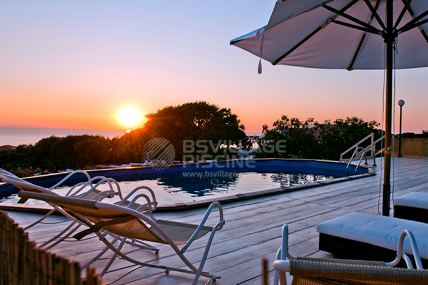 Piscina in acciaio effetto legno